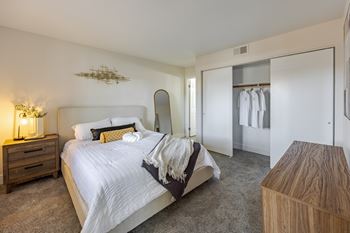Spacious bedroom at sunset winds apartments in henderson, nv 89014